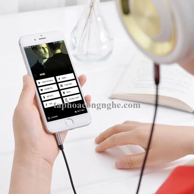 Ugreen 30555 3M màu Đen Cáp âm thanh 2 đầu 3.5mm dương mạ vàng AV139 30030555